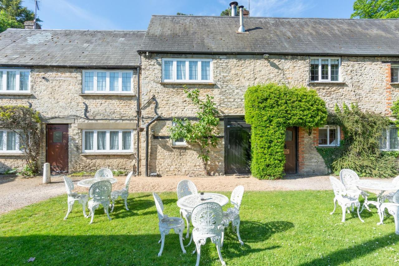 Jersey Arms Hotel Bicester Exterior foto